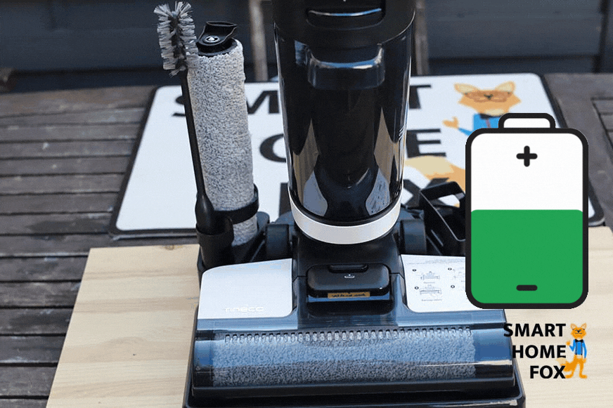 Tineco Floor One S3 auf der Ladestation mit Timer